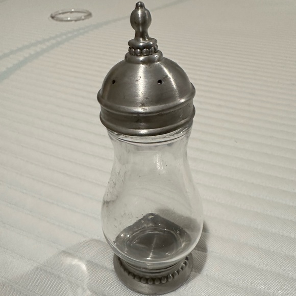 Southern Living at Home Astoria Collection Glass Salt Pepper Shakers - Picture 3 of 8